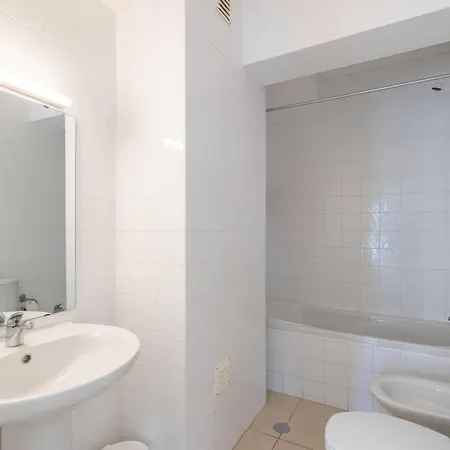 Edificio Sequeira - Local By Umbral אלבופיירה